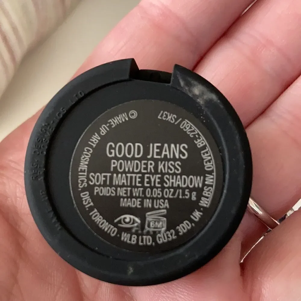 Mac Powder Kiss Soft Matte Eye Shadow Good Jeans